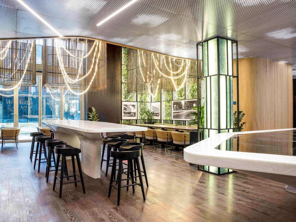 Novotel Living Almaty Jetisu Eksteriør bilde
