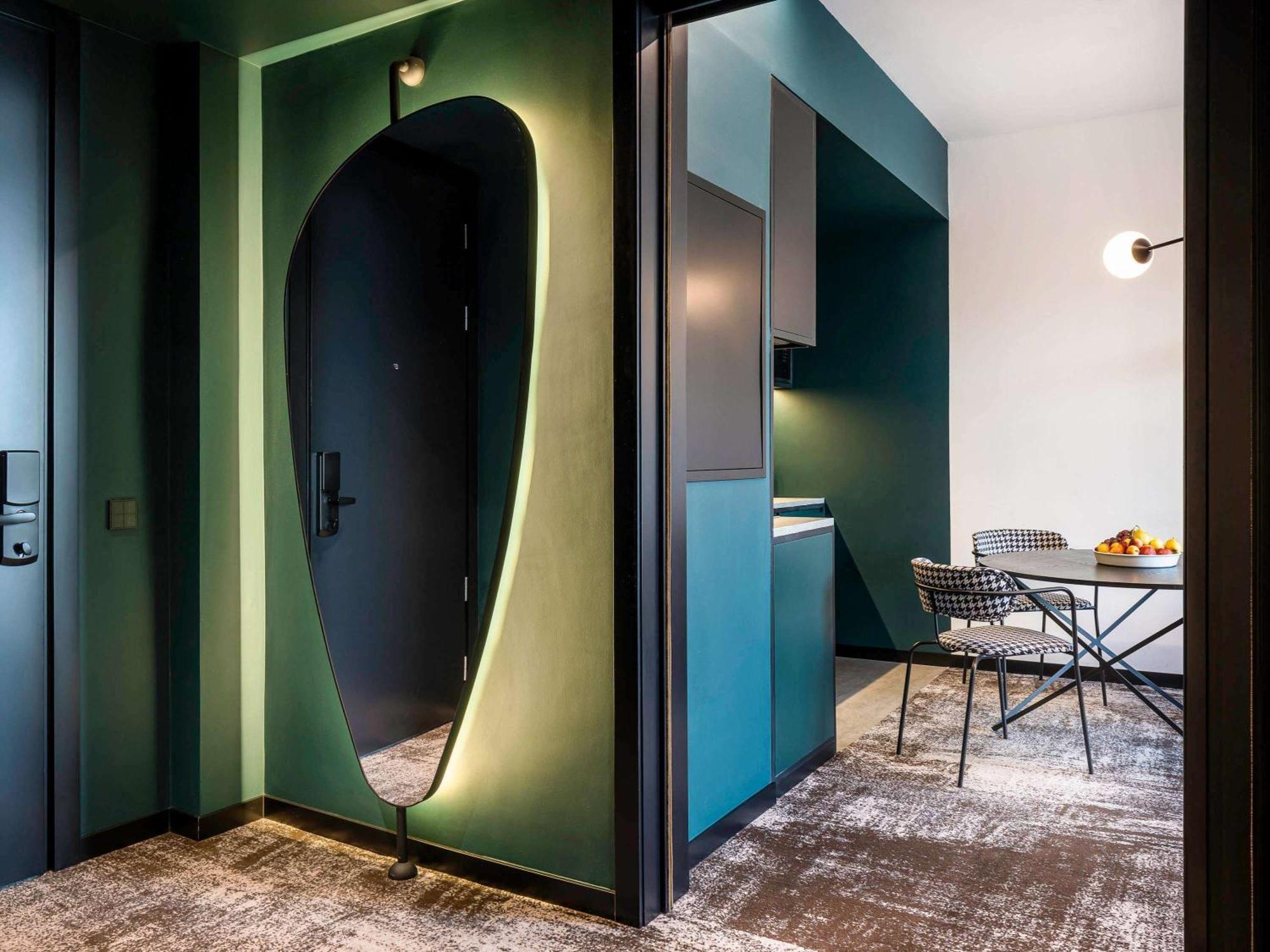 Novotel Living Almaty Jetisu Eksteriør bilde