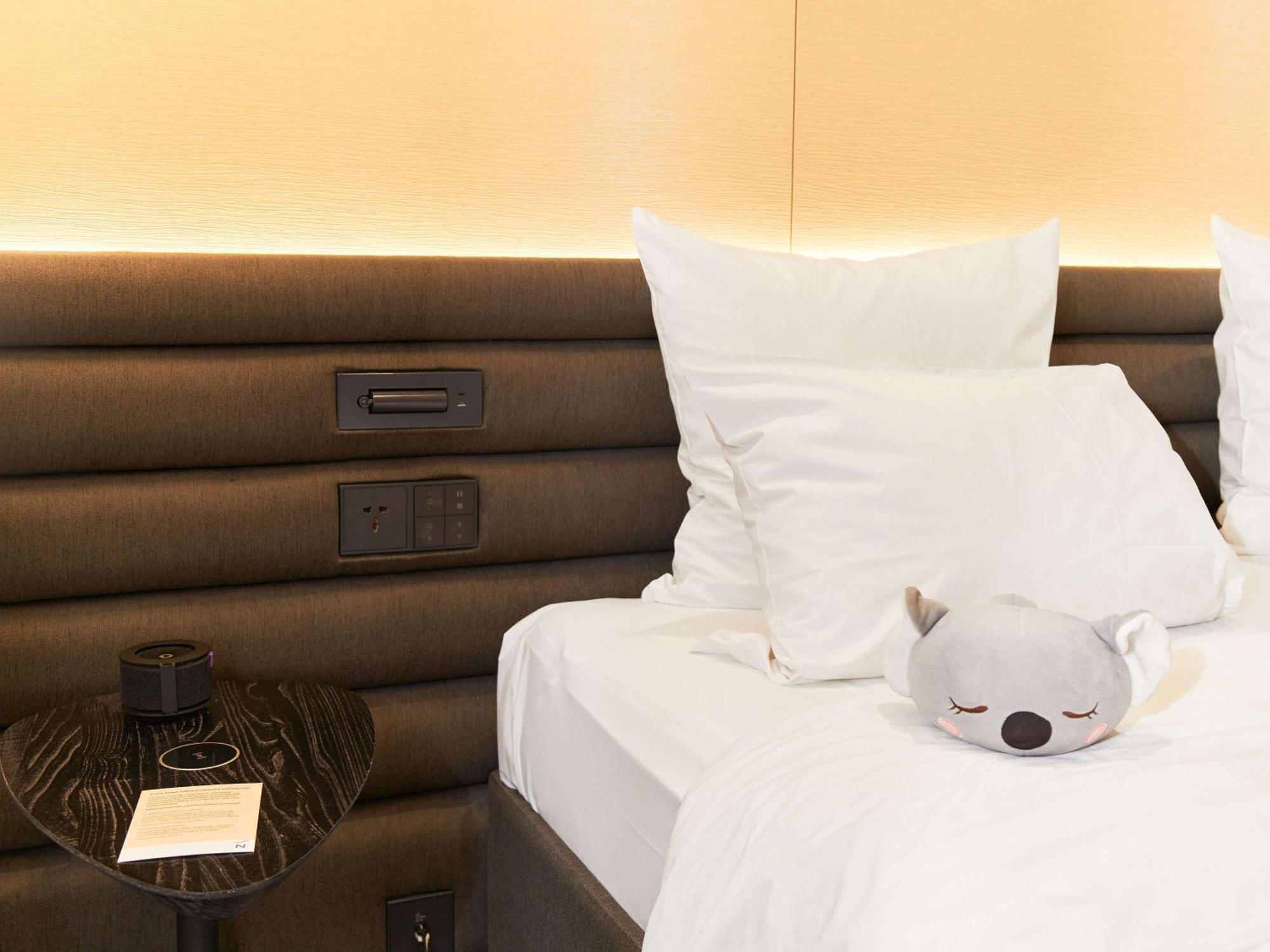 Novotel Living Almaty Jetisu Eksteriør bilde
