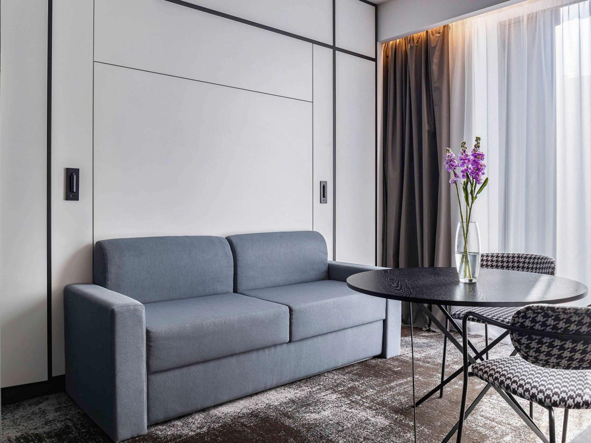 Novotel Living Almaty Jetisu Eksteriør bilde